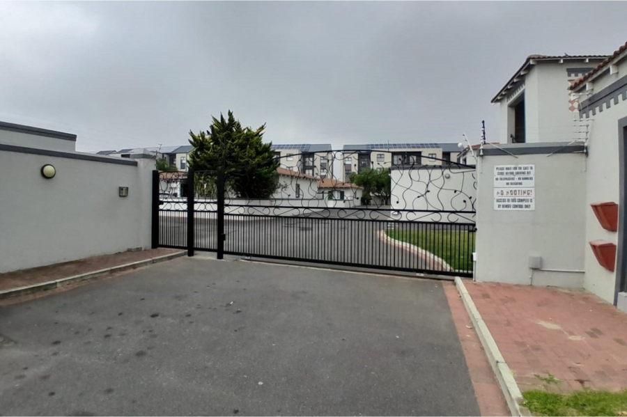 To Let 2 Bedroom Property for Rent in Parklands East Western Cape